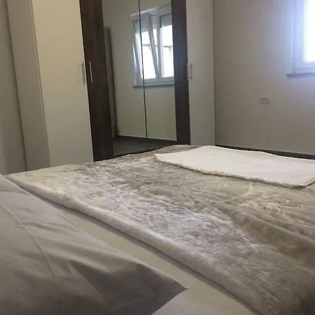 Apartment Adria 2 *