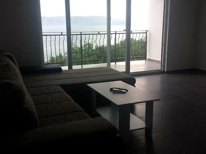 Adria 2 Novi Vinodolski